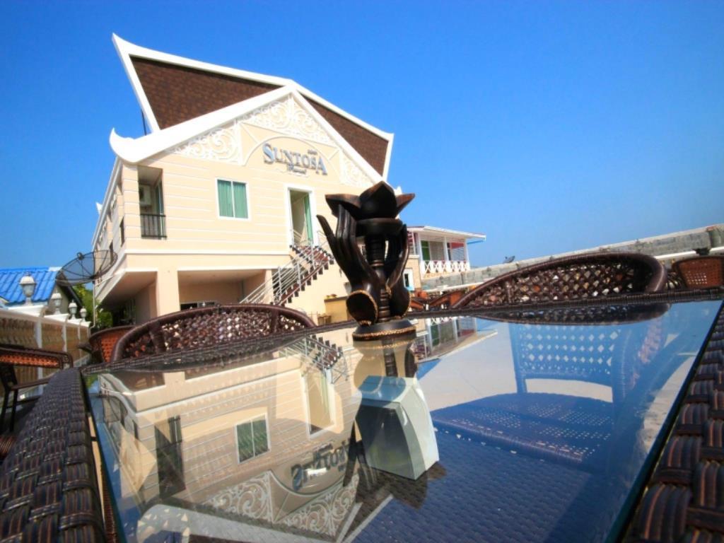 Suntosa Resort Ko Lan Bagian luar foto