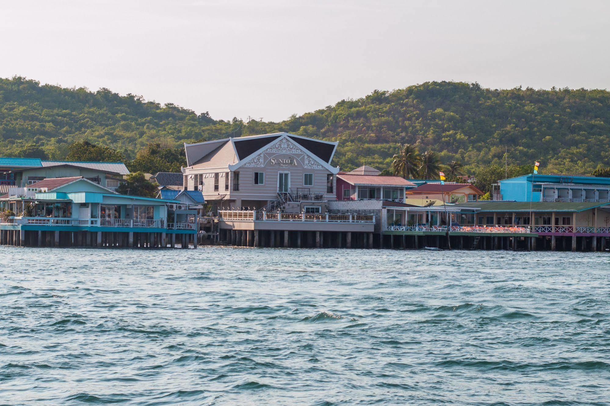 Suntosa Resort Ko Lan Bagian luar foto