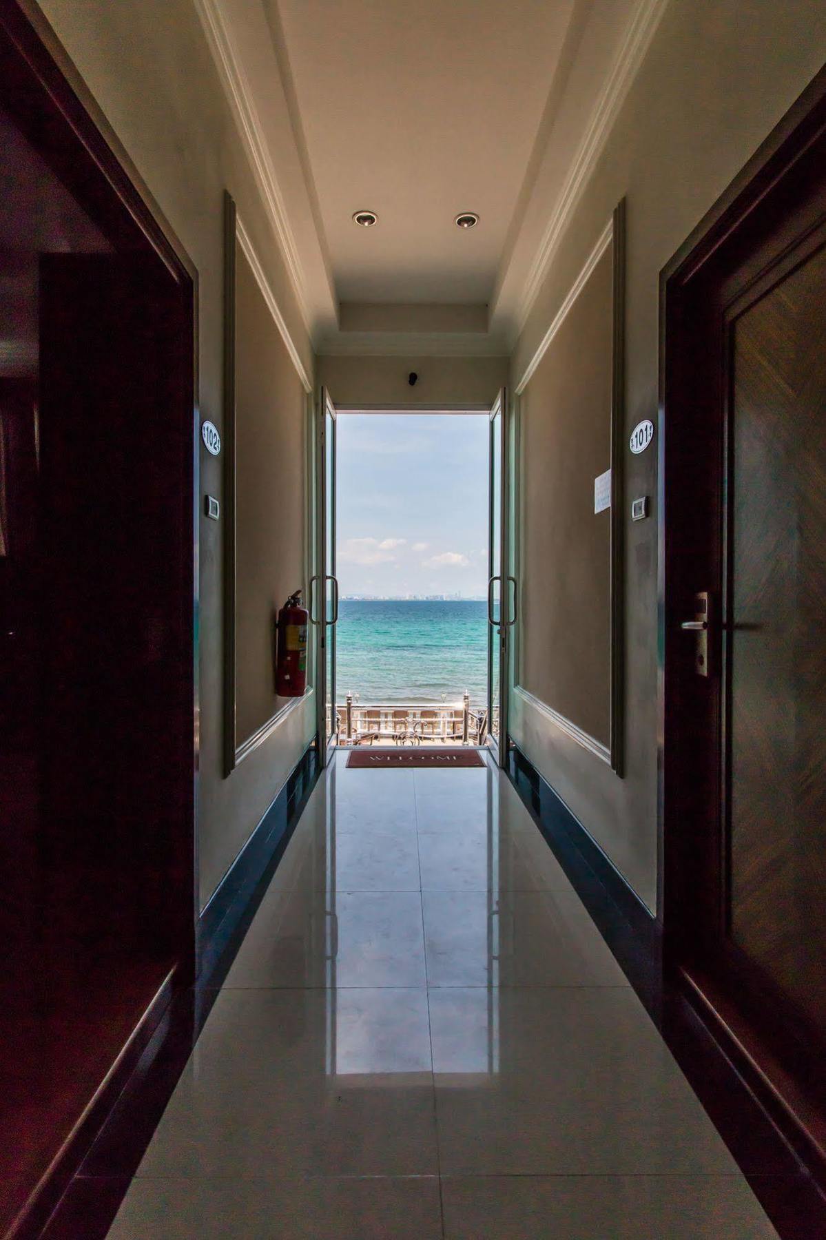 Suntosa Resort Ko Lan Bagian luar foto